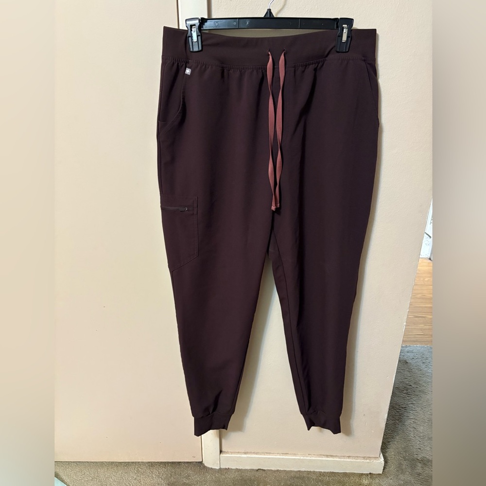 Women’s FIGS Chocolate Brown Jogger Scrub Pants Nursing Sz XXL 2X Tall Inseam 31
